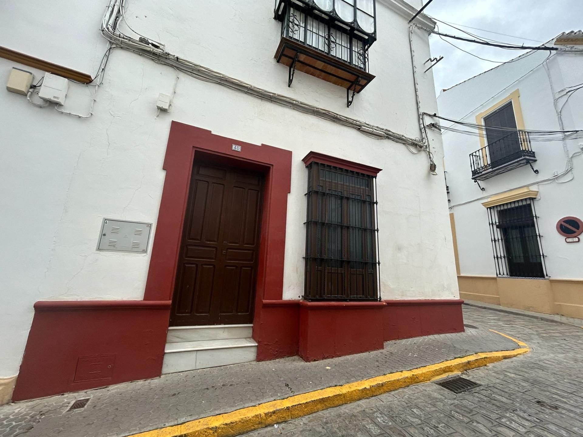 Vista exterior de Planta baja en venta en Utrera