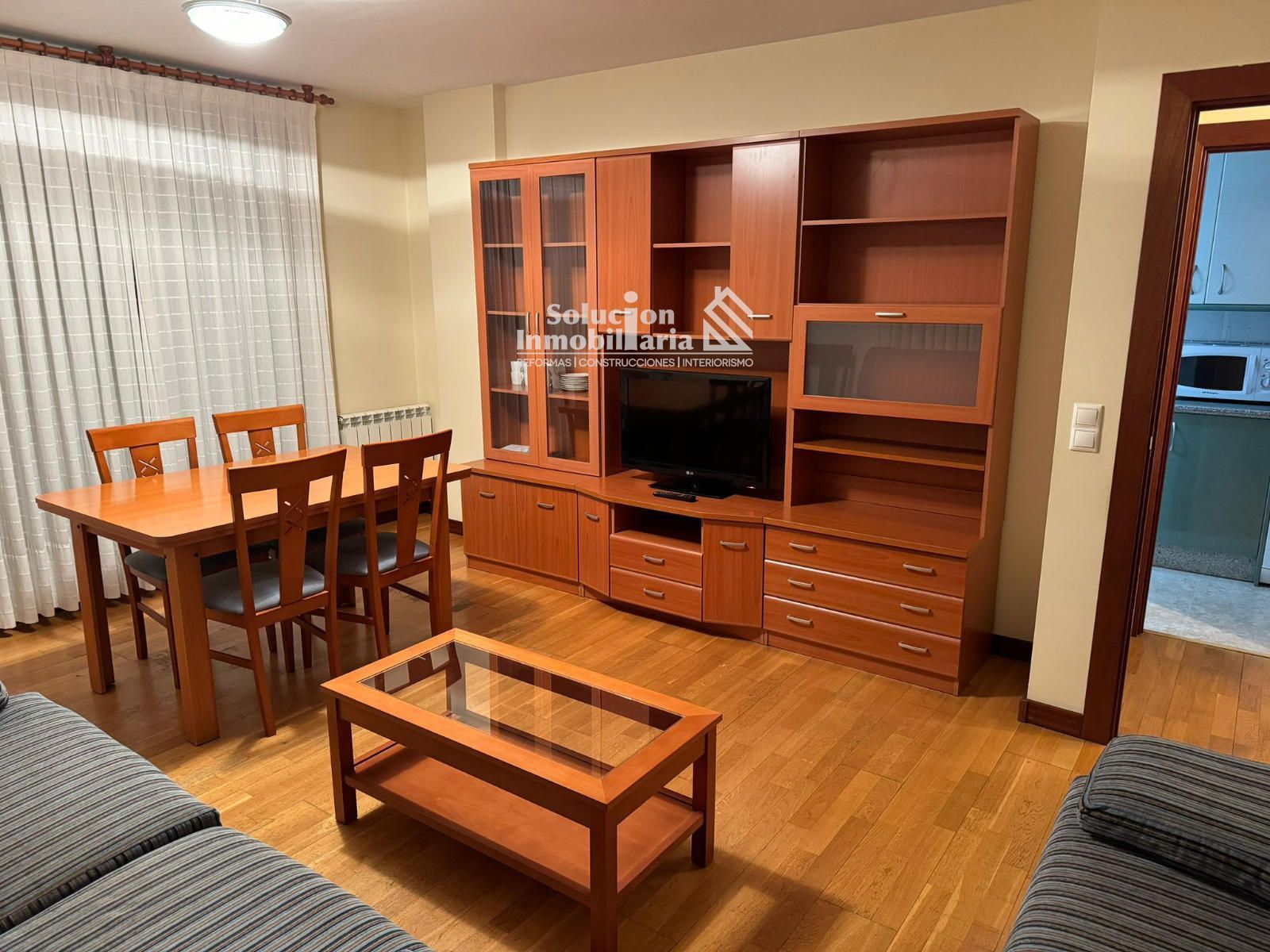 Sala d'estar de Pis de lloguer en Salamanca Capital amb Calefacció i Moblat