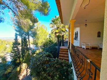 Villa mit Pool zum Verkauf in CV-735
