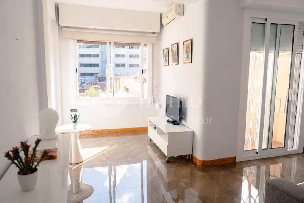 Living room of Flat for sale in  Barcelona Capital  with Air Conditioner and Balcony