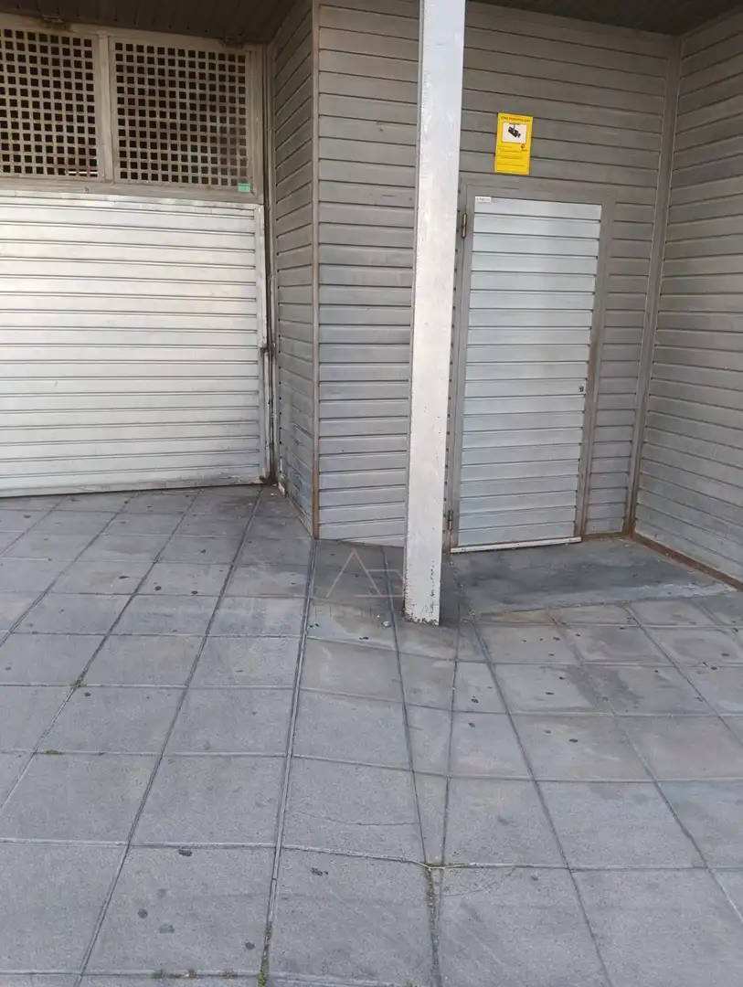 Vista exterior de Garatge en venda en Lleida