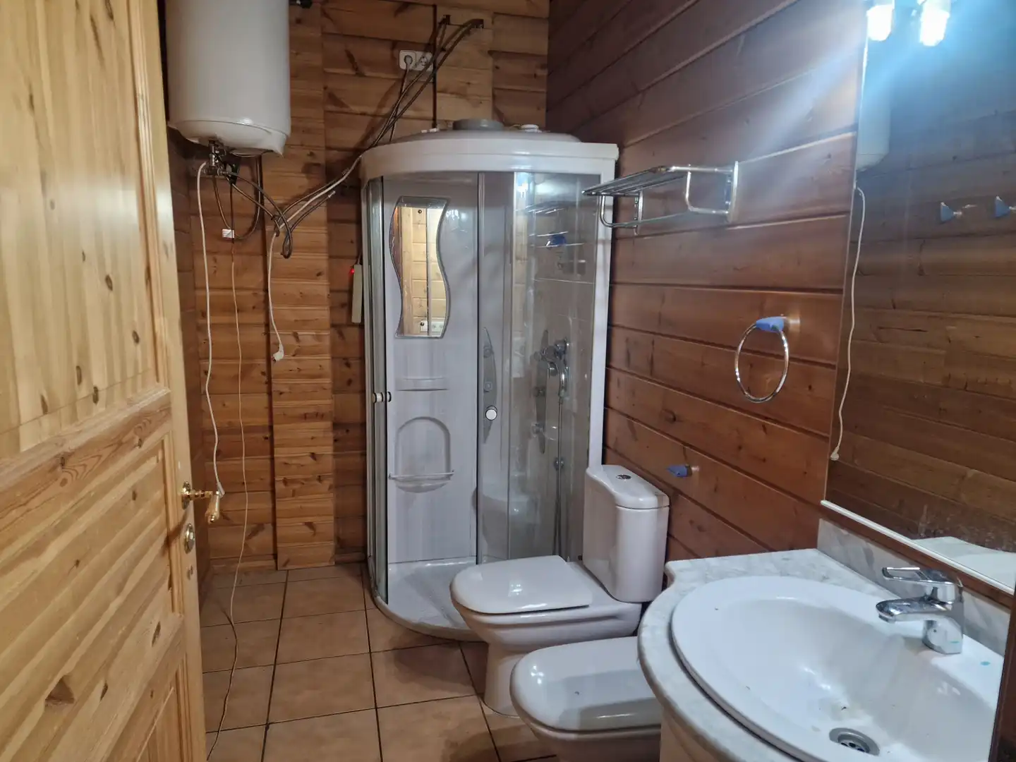Bany de Casa o xalet en venda en Nuevo Baztán amb Jardí privat, Parquet i Piscina