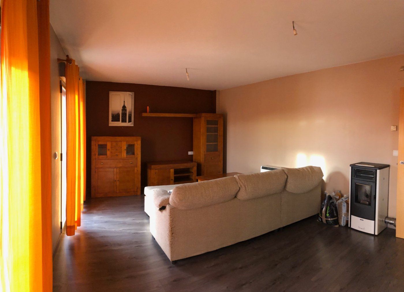 Sala d'estar de Dúplex en venda en Camponaraya amb Calefacció i Traster
