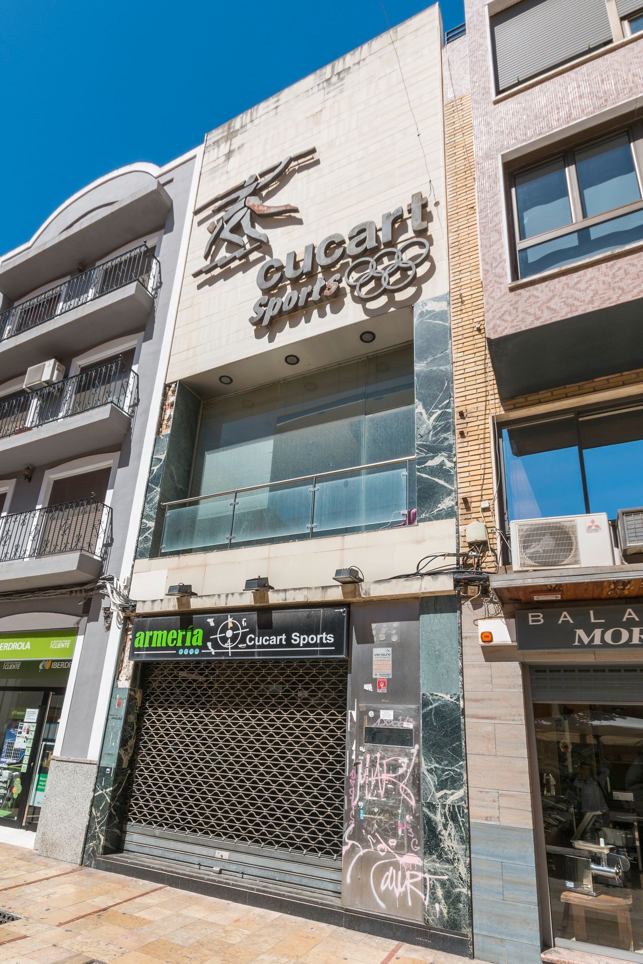Exterior view of Premises for sale in Gandia  with Air Conditioner and Parquet flooring