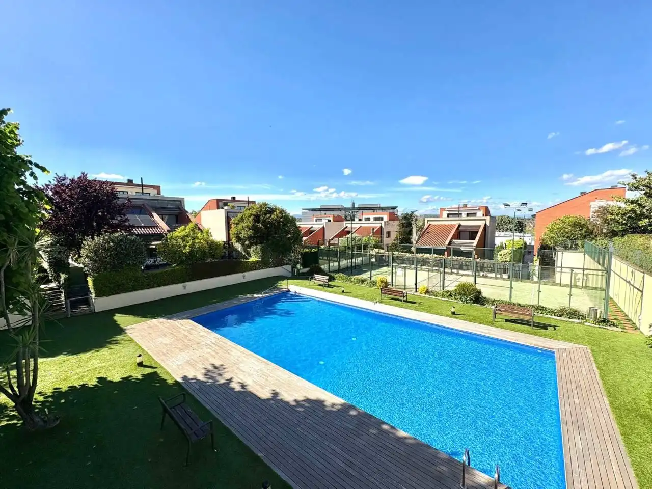 Swimming pool of Houses for sale in Sant Cugat del Vallès  with Air Conditioner, Heating and Private garden