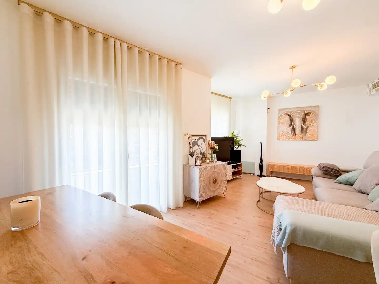 Sala de estar de Piso en venta en Águilas con Amueblado, Horno y Balcón