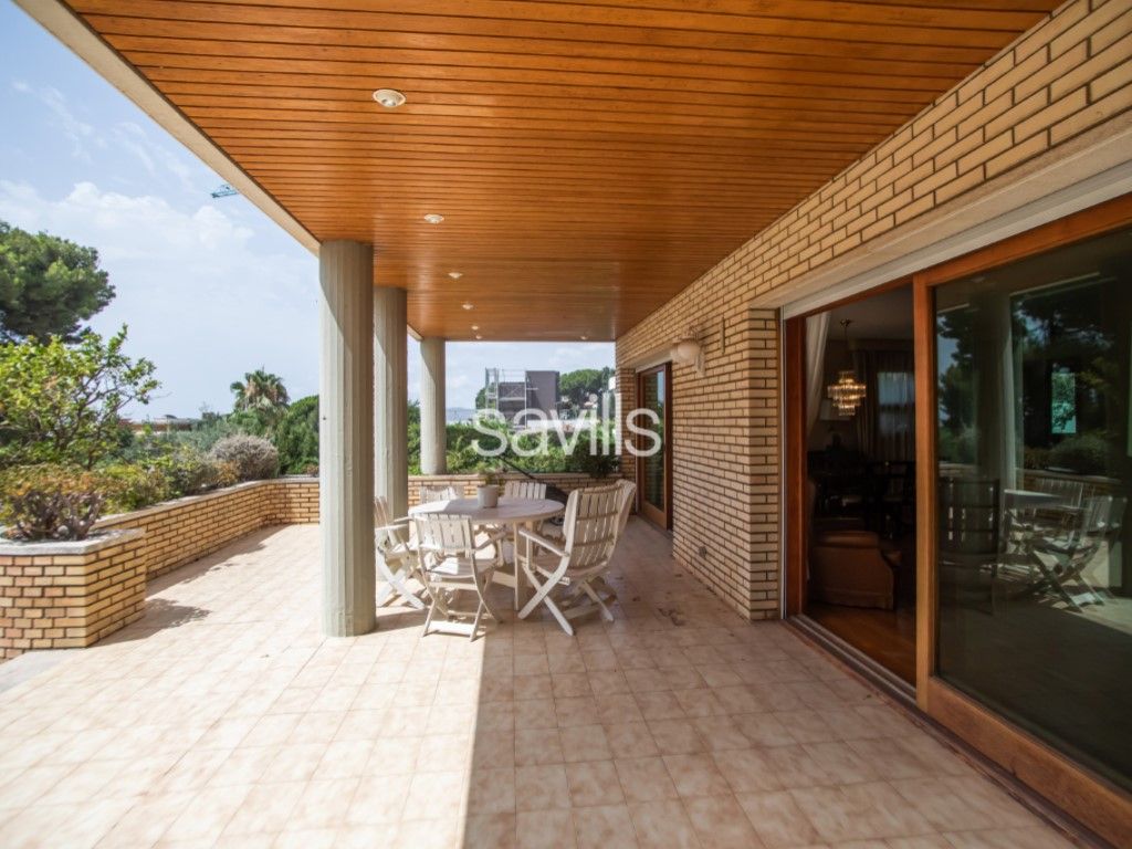 Terrassa de Casa o xalet en venda en Esplugues de Llobregat