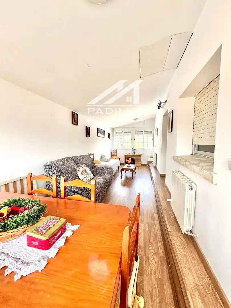 Sala de estar de Casa o chalet en venta en El Viso de San Juan con Calefacción, Trastero y Piscina