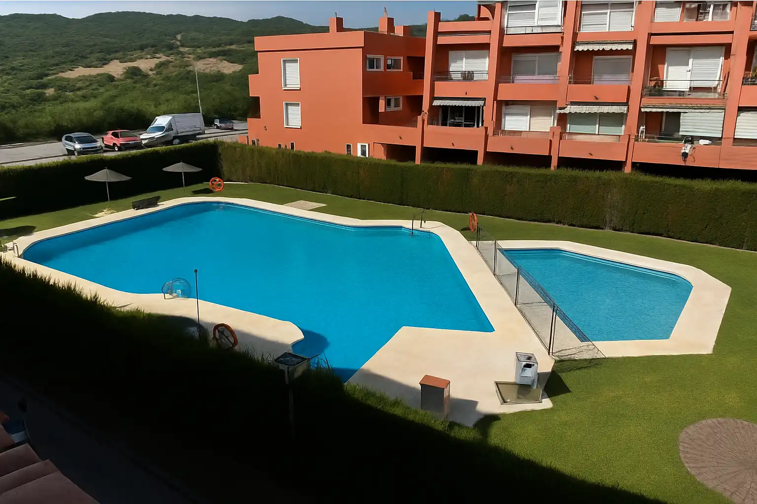 Pis amb piscina en venda a Los Camarotes de Getares