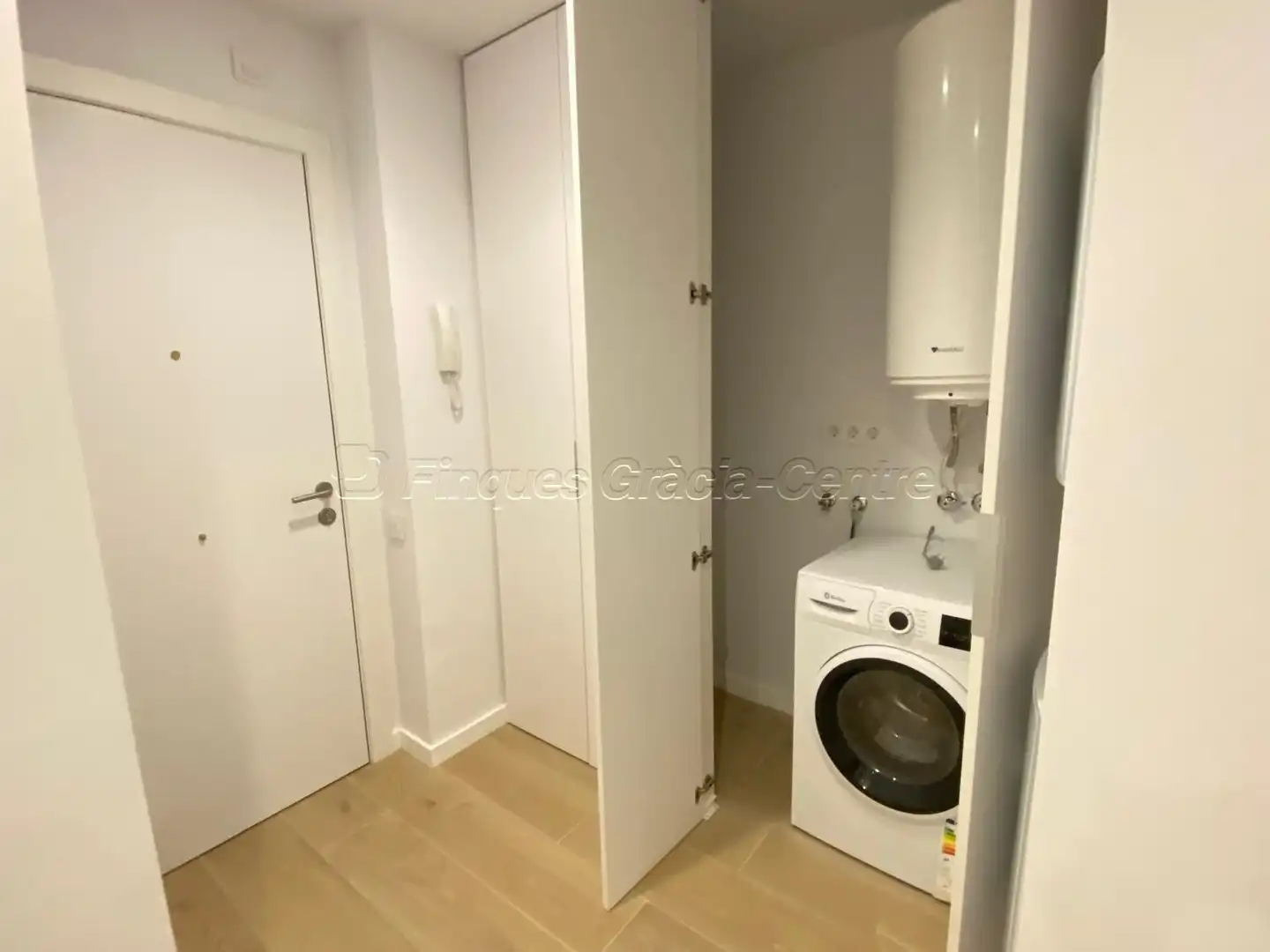 Flat for rent in Carrer Carrer Rambla, Centre