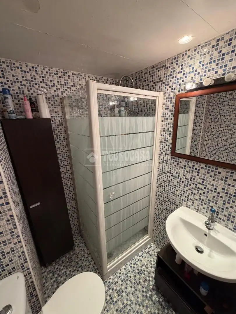 Baño de Piso en venta en Fuenlabrada con Calefacción