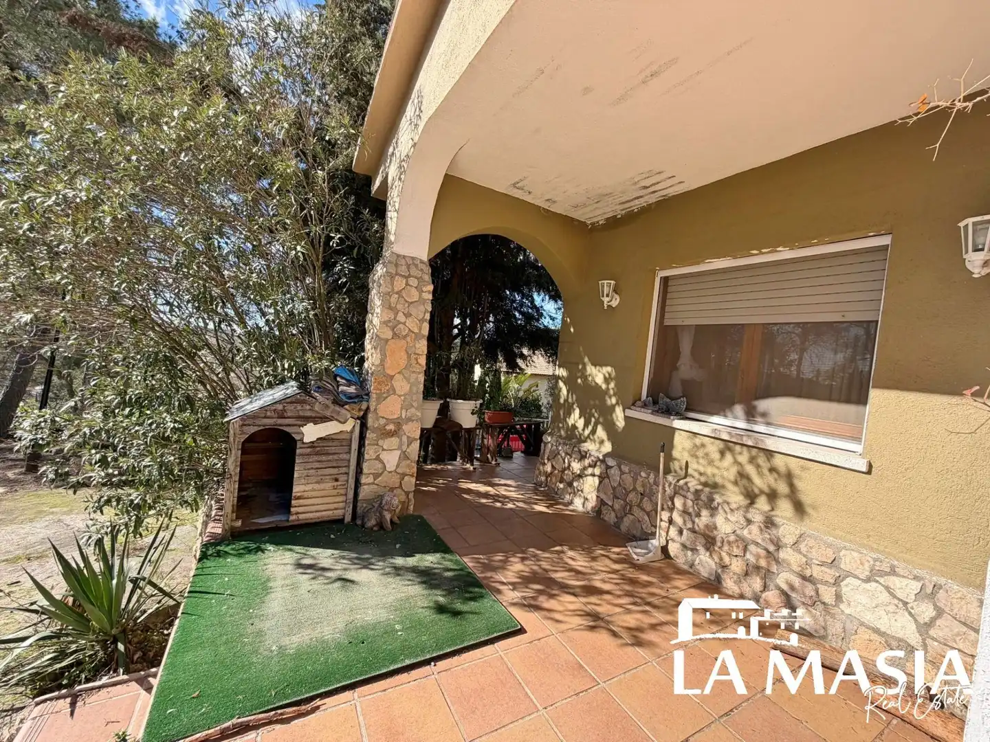 Vista exterior de Casa o xalet en venda en Olivella amb Calefacció, Jardí privat i Terrassa