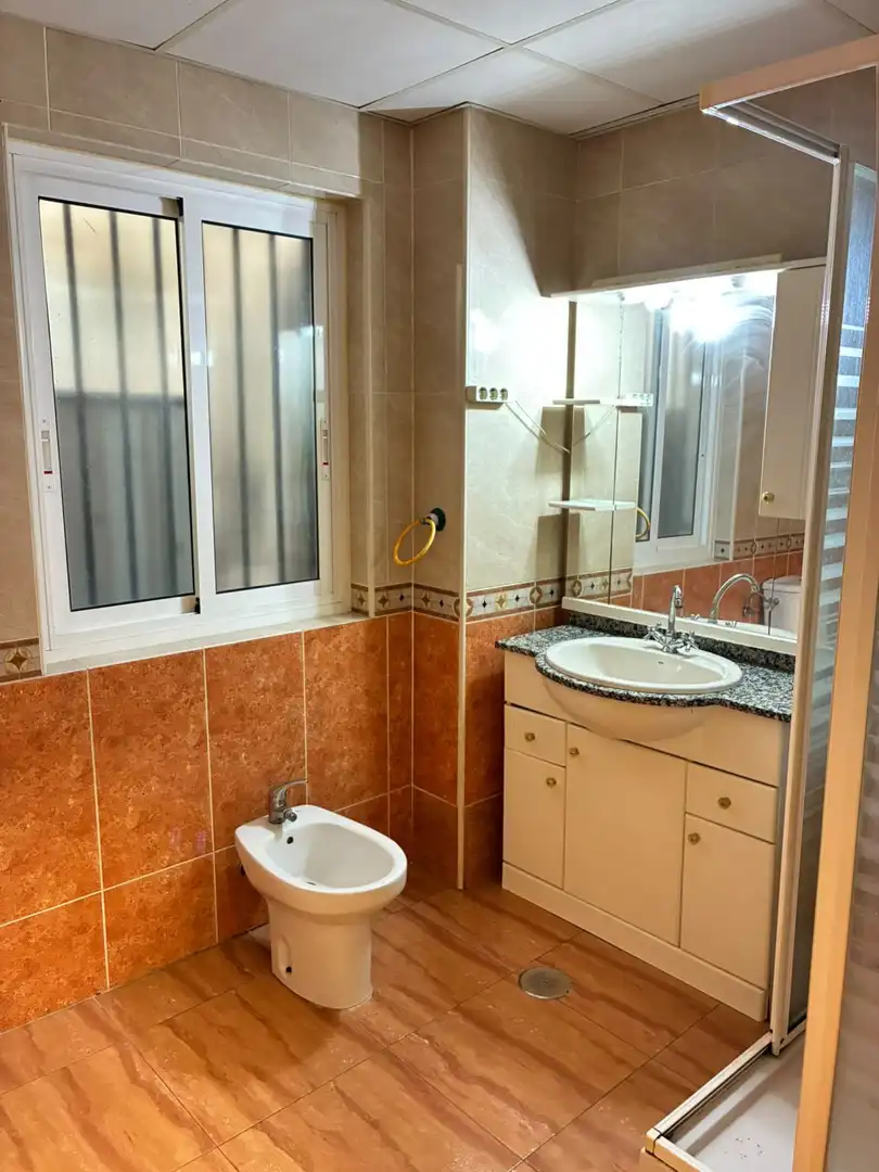 Baño de Piso en venta en Albacete con Calefacción