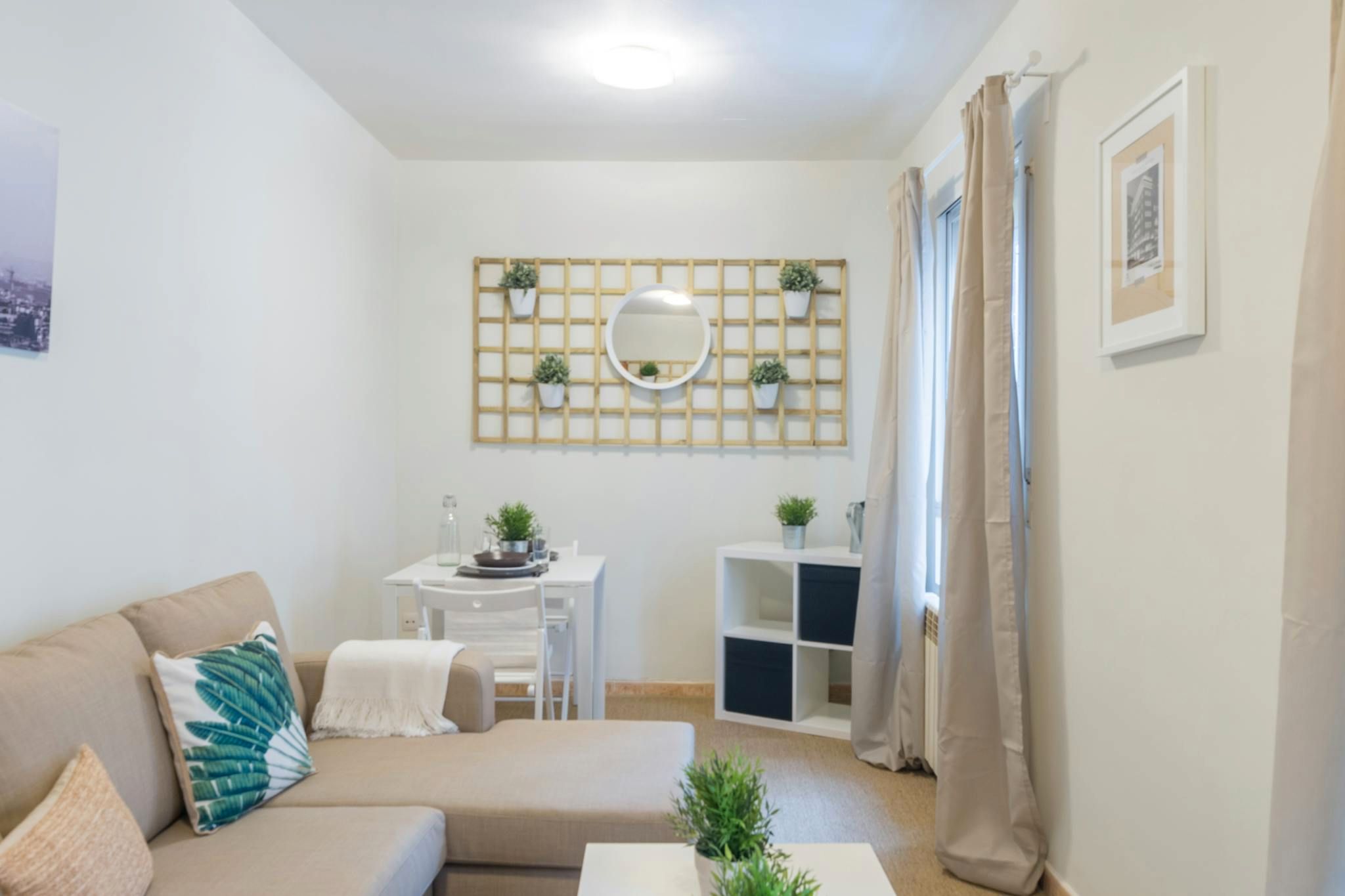 Living room of Flat for rent in  Madrid Capital  with Heating, Furnished and Washing machine