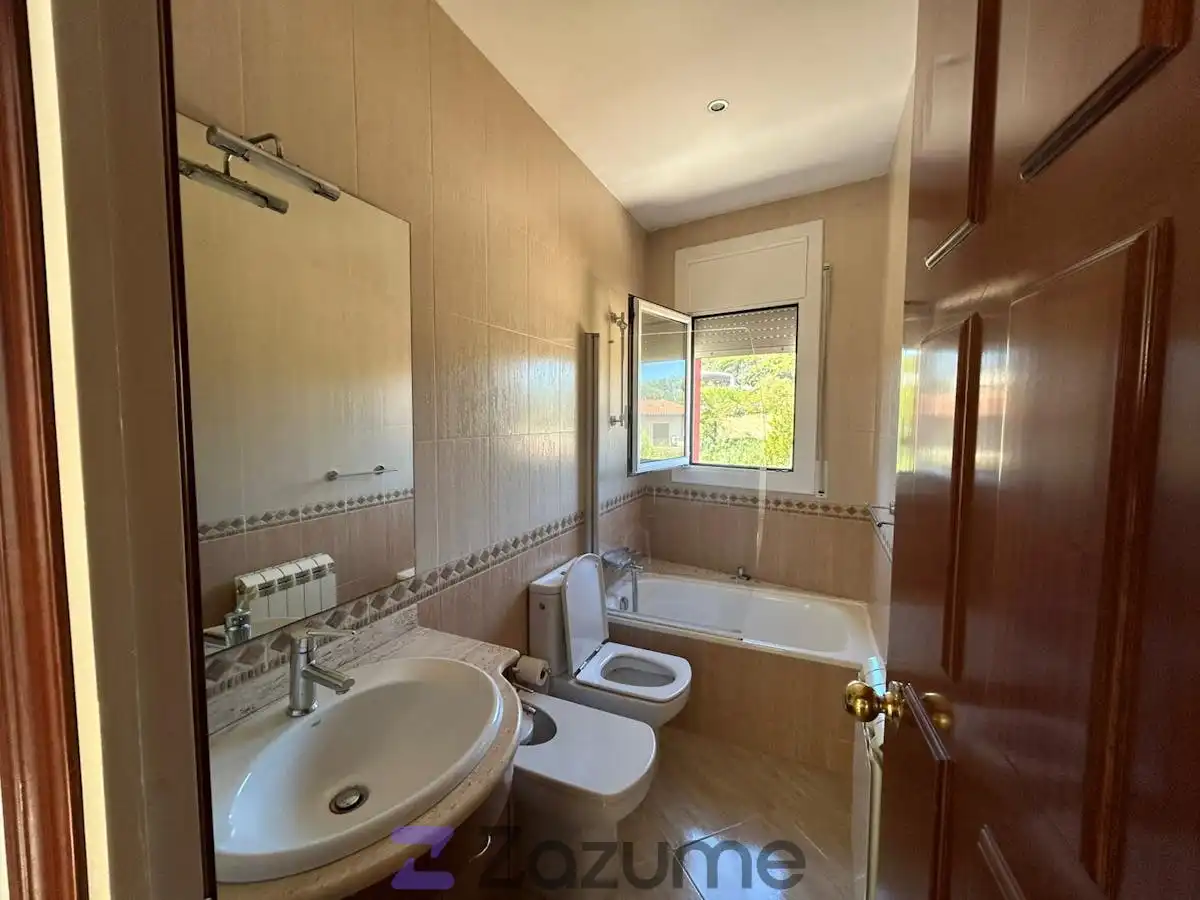Bathroom of Flat for rent in Lliçà d'Amunt  with Air Conditioner, Heating and Furnished