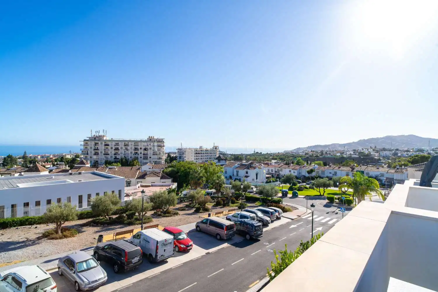 Vista exterior de Casa adosada en venta en Nerja con Aire acondicionado, Calefacción y Terraza
