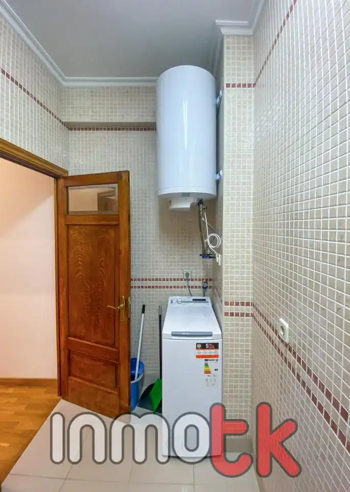 Bathroom of Flat for rent in A Coruña Capital   with Heating, Parquet flooring and Furnished