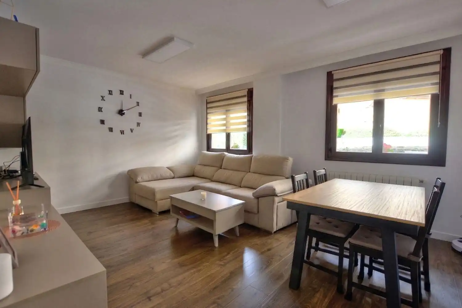 Sala de estar de Piso en venta en Oviedo  con Aire acondicionado, Calefacción y Jardín privado