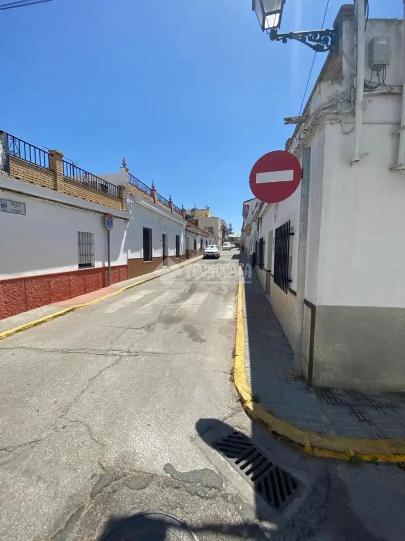 Vista exterior de Casa adosada en venta en Sanlúcar la Mayor
