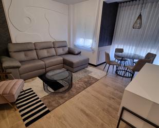 Sala d'estar de Apartament de lloguer en  Jaén Capital amb Aire condicionat, Calefacció i Moblat