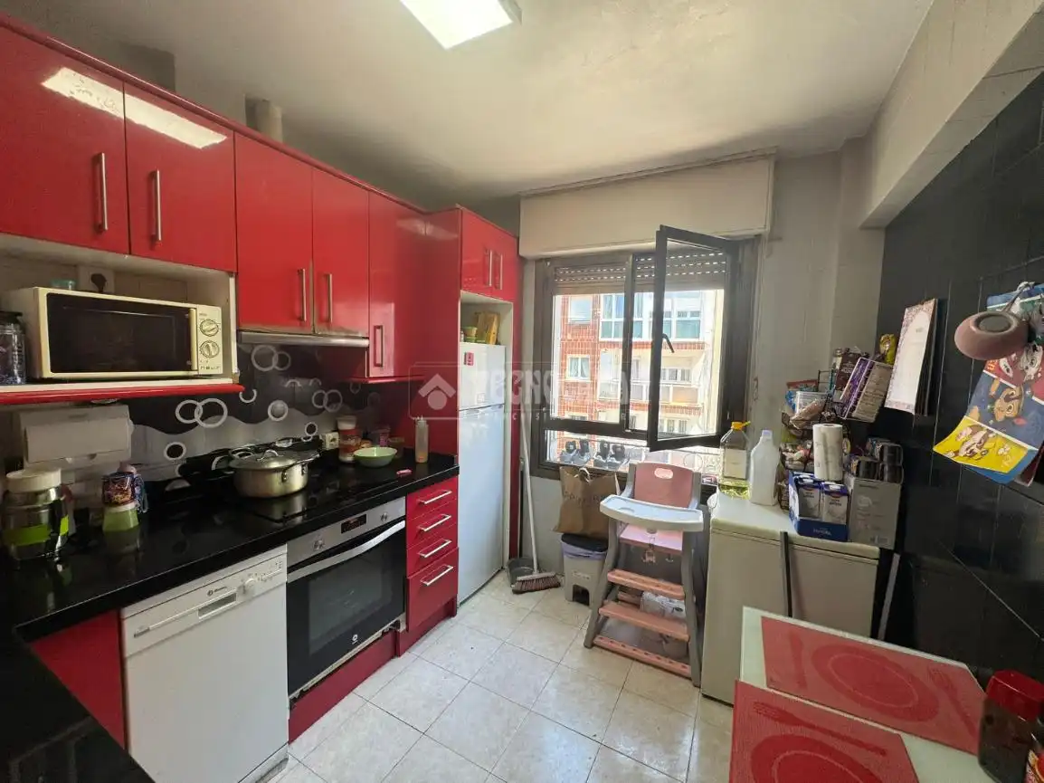 Cocina de Piso en venta en Bilbao  con Balcón