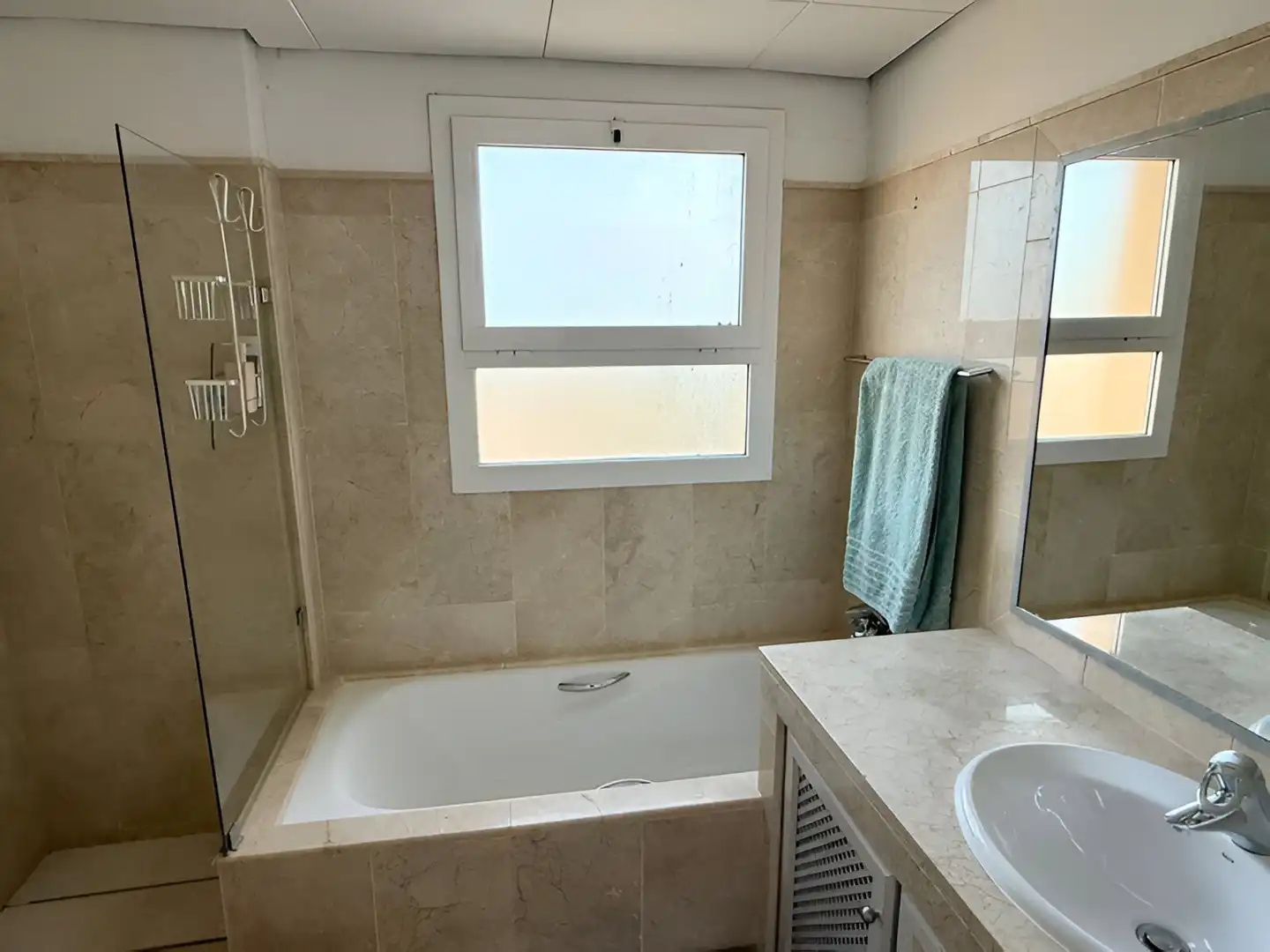 Baño de Ático en venta en San Roque con Aire acondicionado, Terraza y Trastero