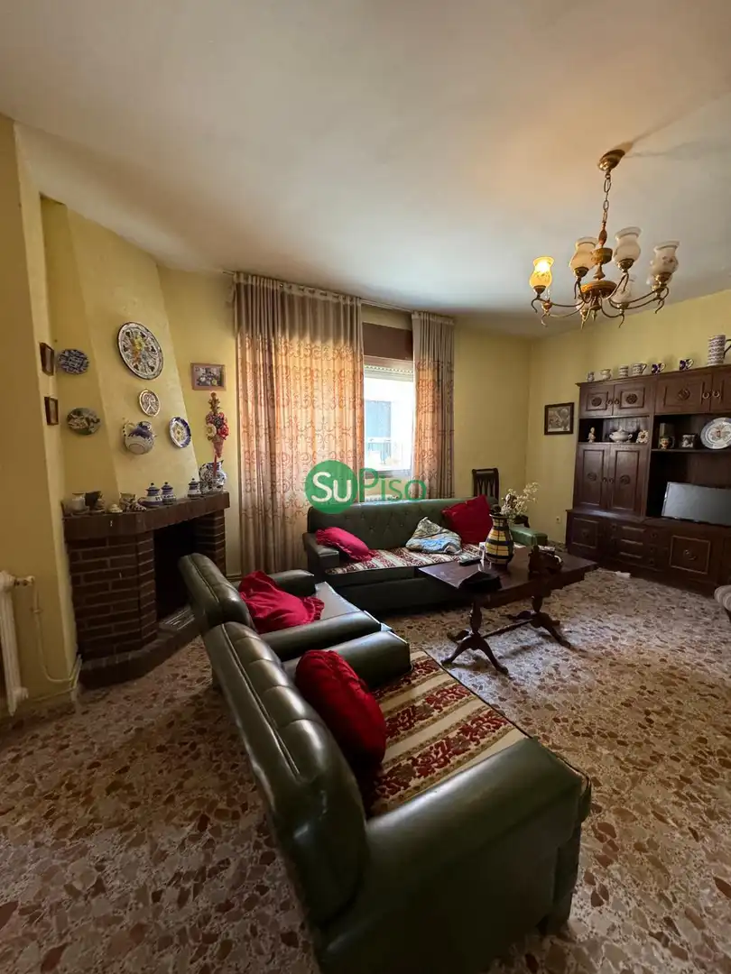 Casa adosada en venta en Avenida Rufino Rubio, 9, Yeles