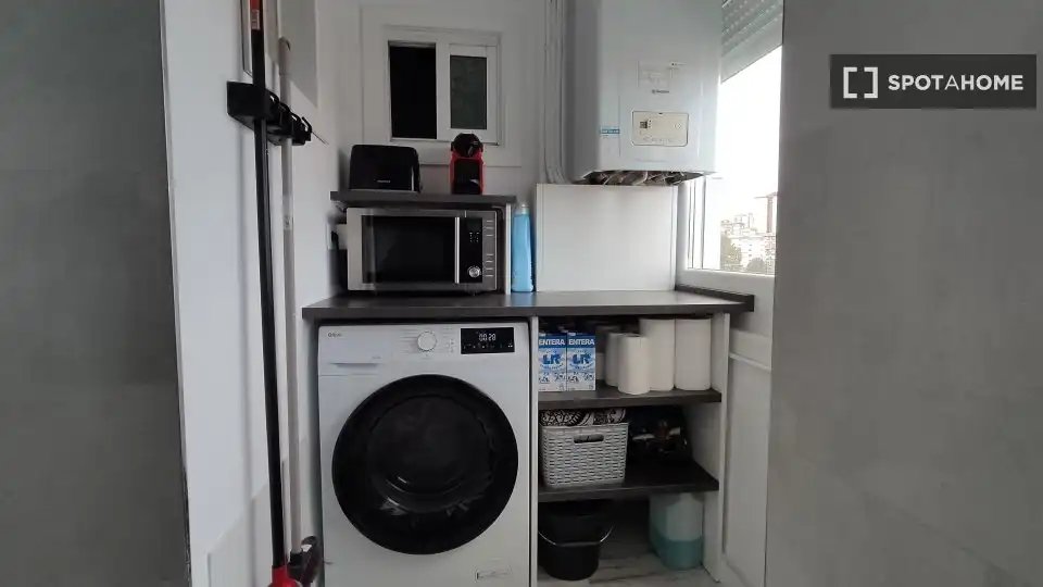 Cuina de Pis per a compartir en Vigo  amb Aire condicionat, Calefacció i Terrassa