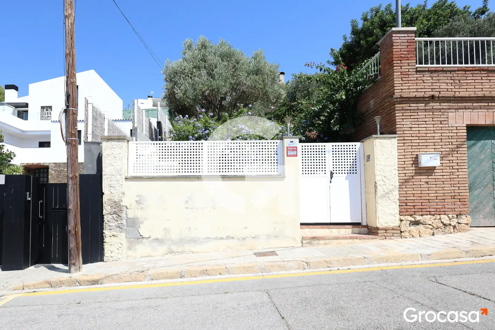 Vista exterior de Casa o xalet en venda en Viladecans amb Jardí privat, Terrassa i Traster
