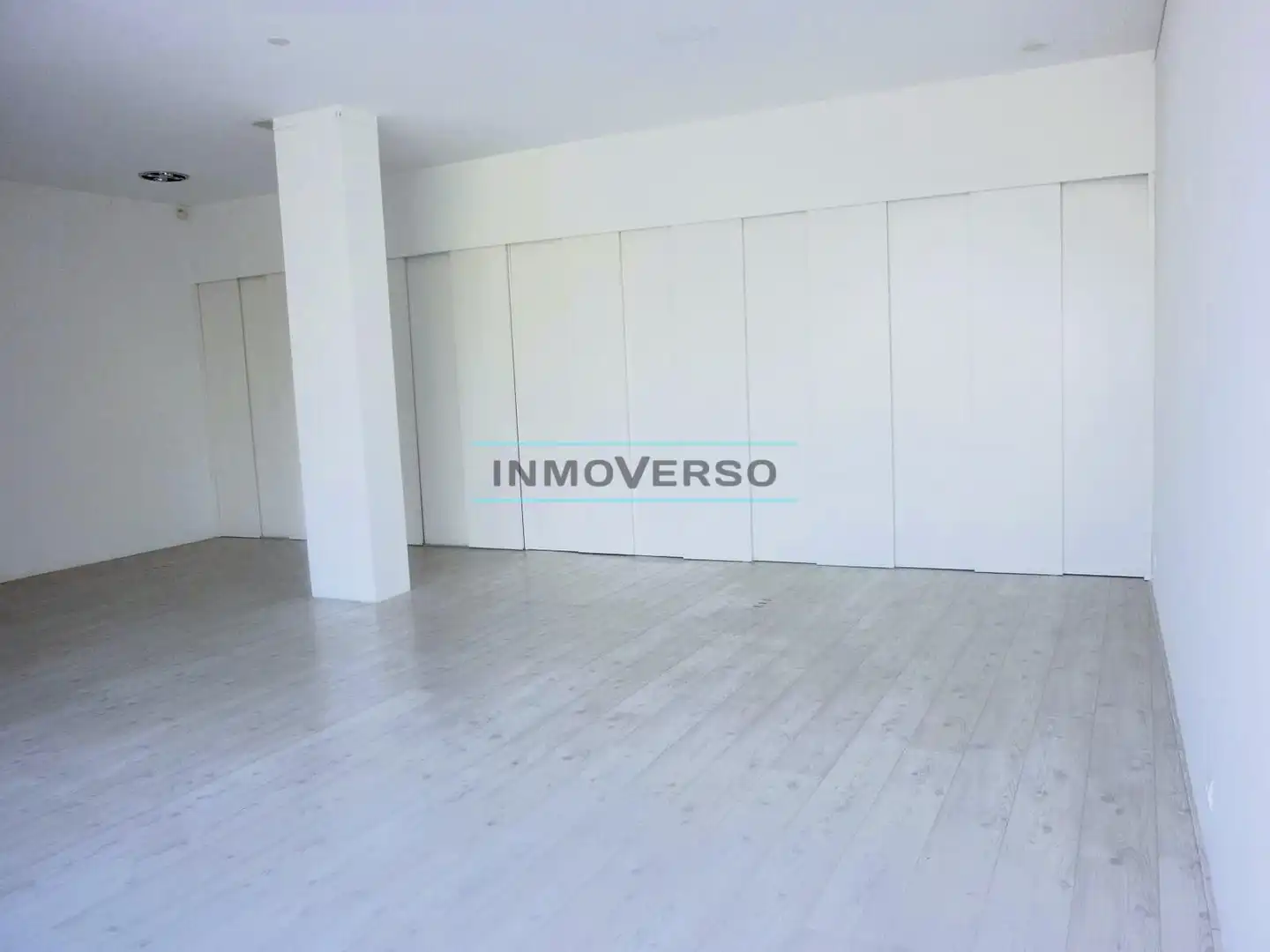 Business premises for sale in Calle Piscis, imagen 2