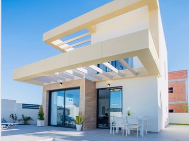 Villa avec piscine à vendre à Calle Romero 78