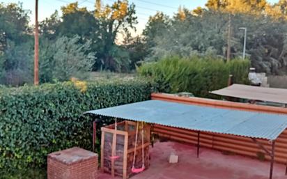 Terrassa de Casa o xalet en venda en Cadrete amb Aire condicionat, Calefacció i Jardí privat