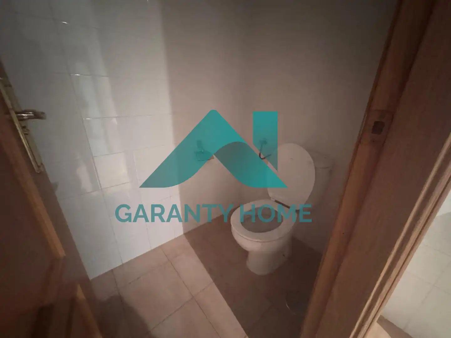 Bathroom of Office for rent in Cáceres  with Air Conditioner and Heating