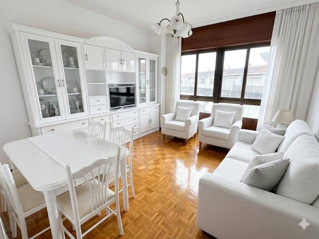 Piso en Venta en Santa Uxía de Ribeira