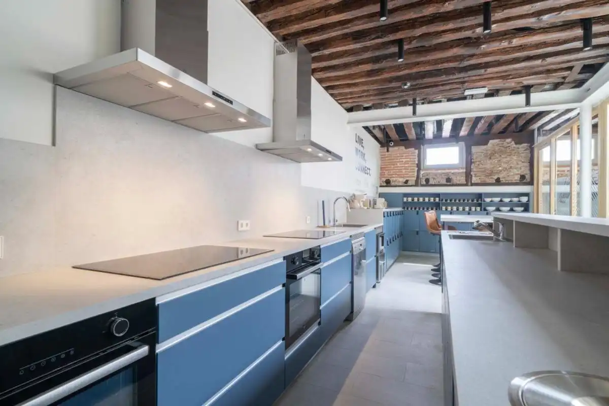 Kitchen of Houses for share in Madrid  with Heating, Furnished and Oven