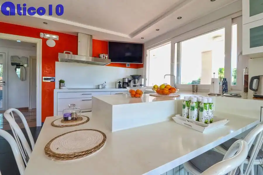 Cocina de Casa o chalet en venta en Gijón  con Calefacción, Jardín privado y Parquet