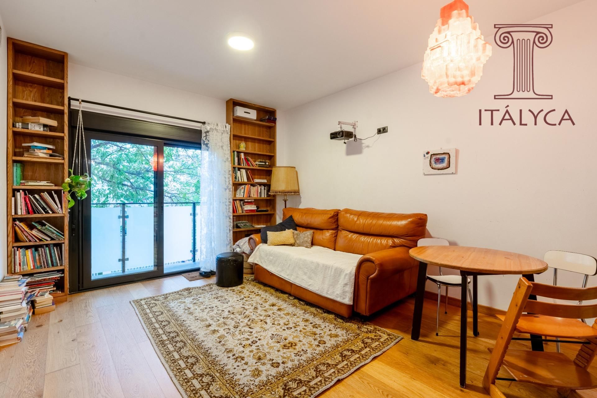 Sala d'estar de Pis en venda en  Sevilla Capital amb Aire condicionat, Calefacció i Terrassa