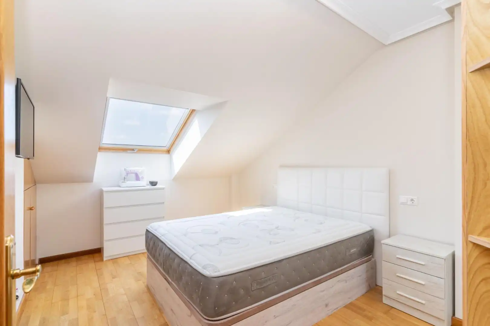Piso con terraza en venta en Calle CARBAYU EL 3, imagen 13
