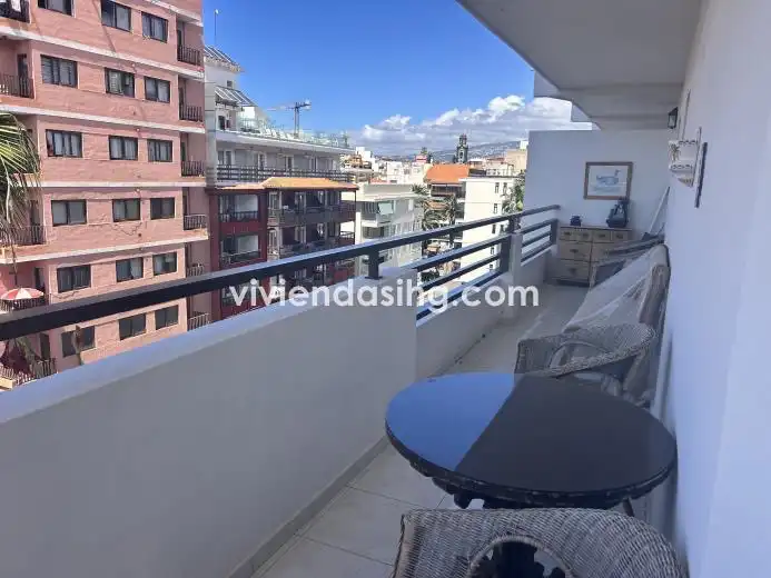 Vista exterior de Apartamento en venta en Puerto de la Cruz con Terraza, Amueblado y Horno