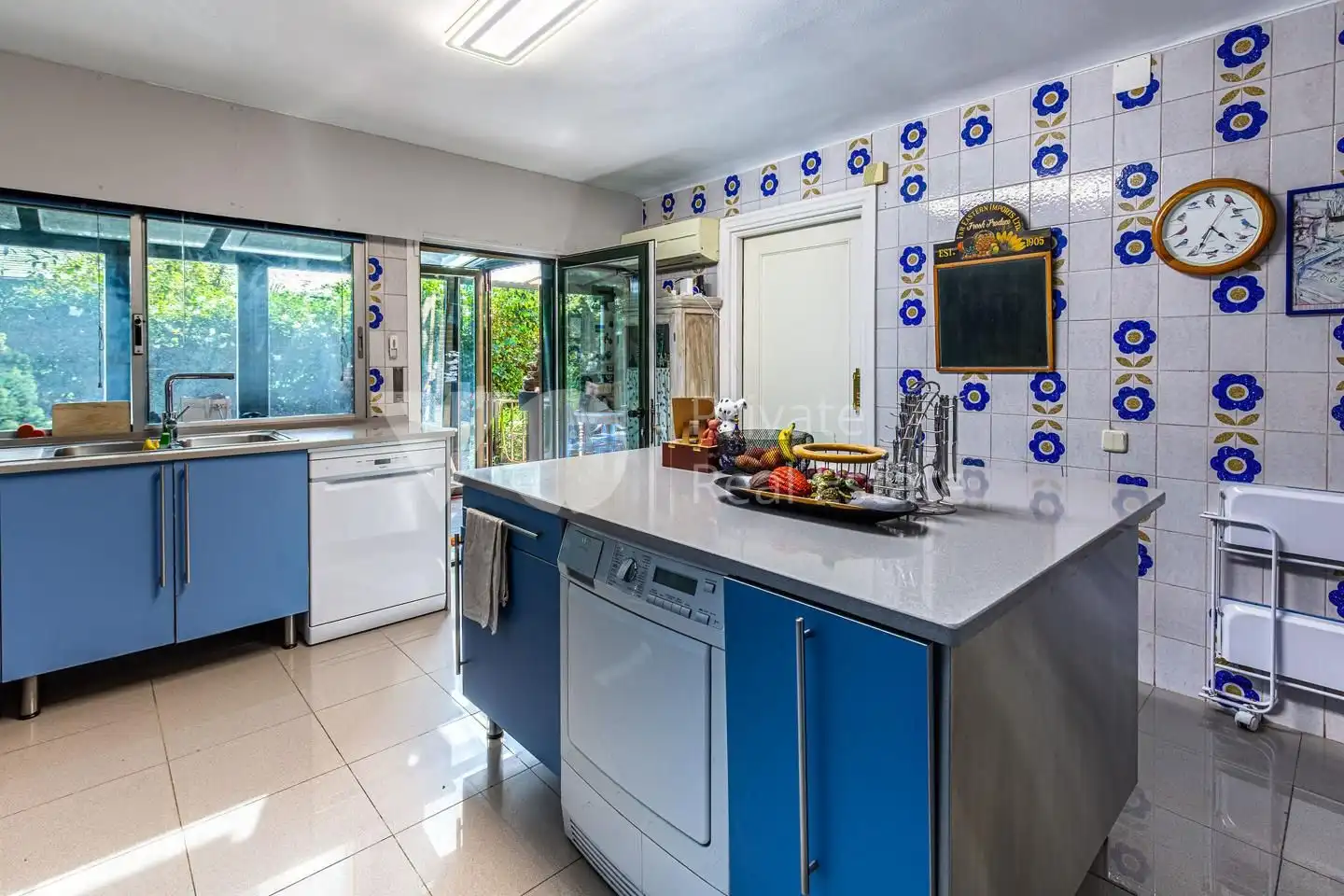 Kitchen of Houses for sale in Majadahonda  with Air Conditioner, Heating and Private garden