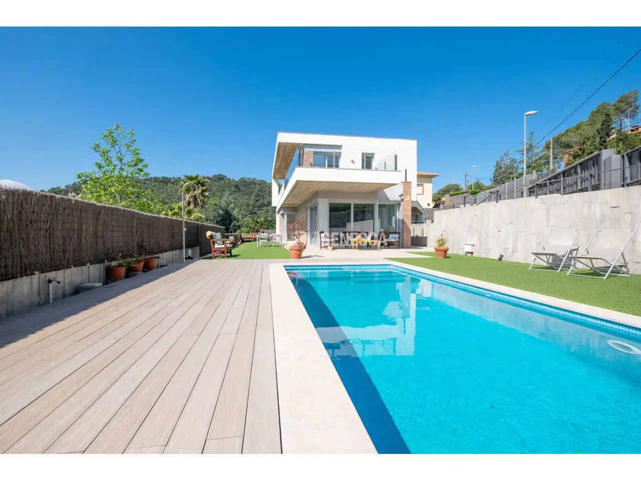 Piscina de Casa o xalet en venda en Matadepera amb Aire condicionat, Calefacció i Jardí privat