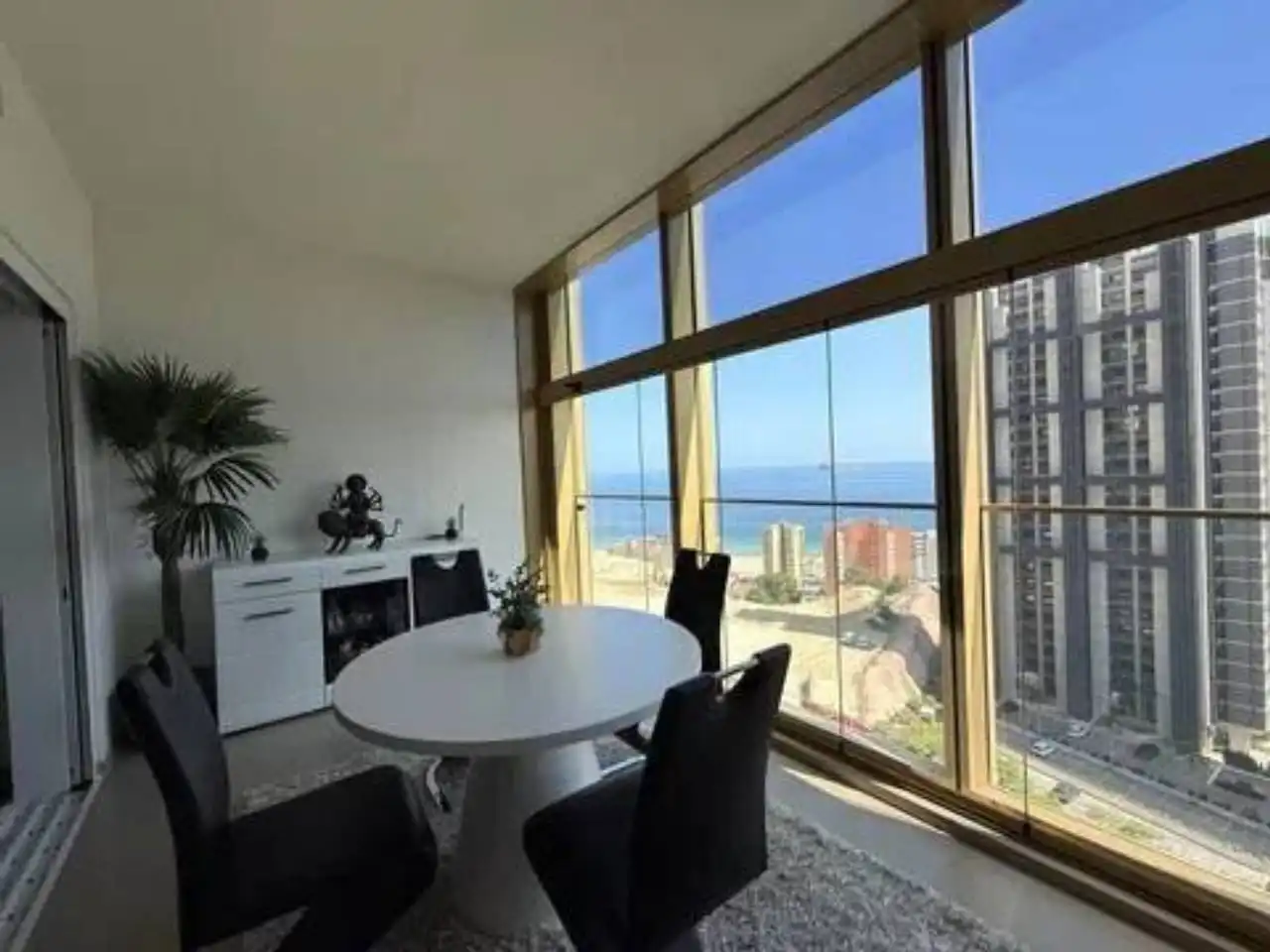 Piso con ascensor en venta en Playa de Poniente