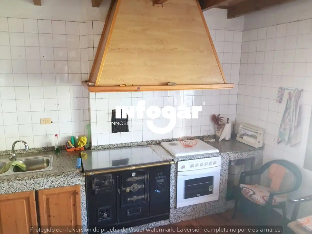 Cocina de Casa o chalet de alquiler en O Rosal   con Calefacción, Jardín privado y Terraza