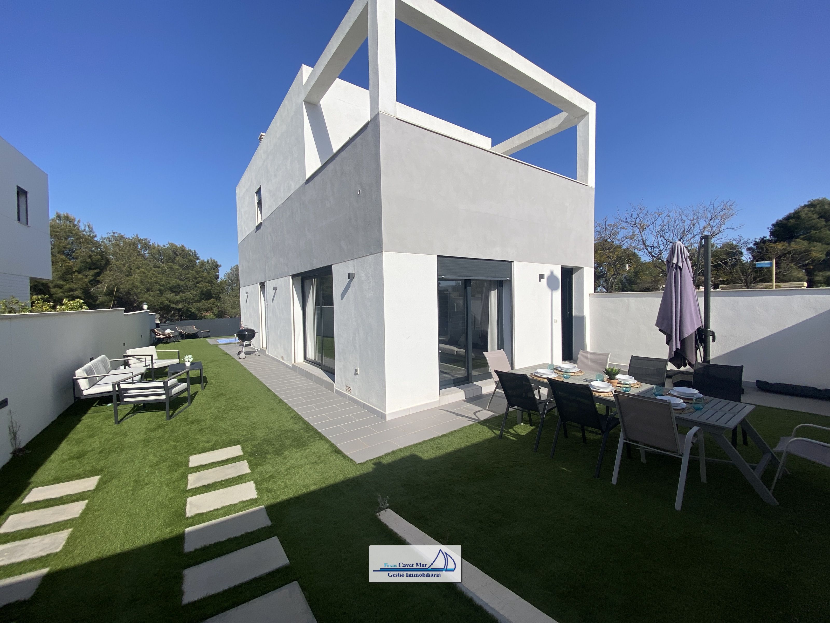 Exterior view of Single-family semi-detached for sale in Cambrils  with Air Conditioner, Heating and Private garden