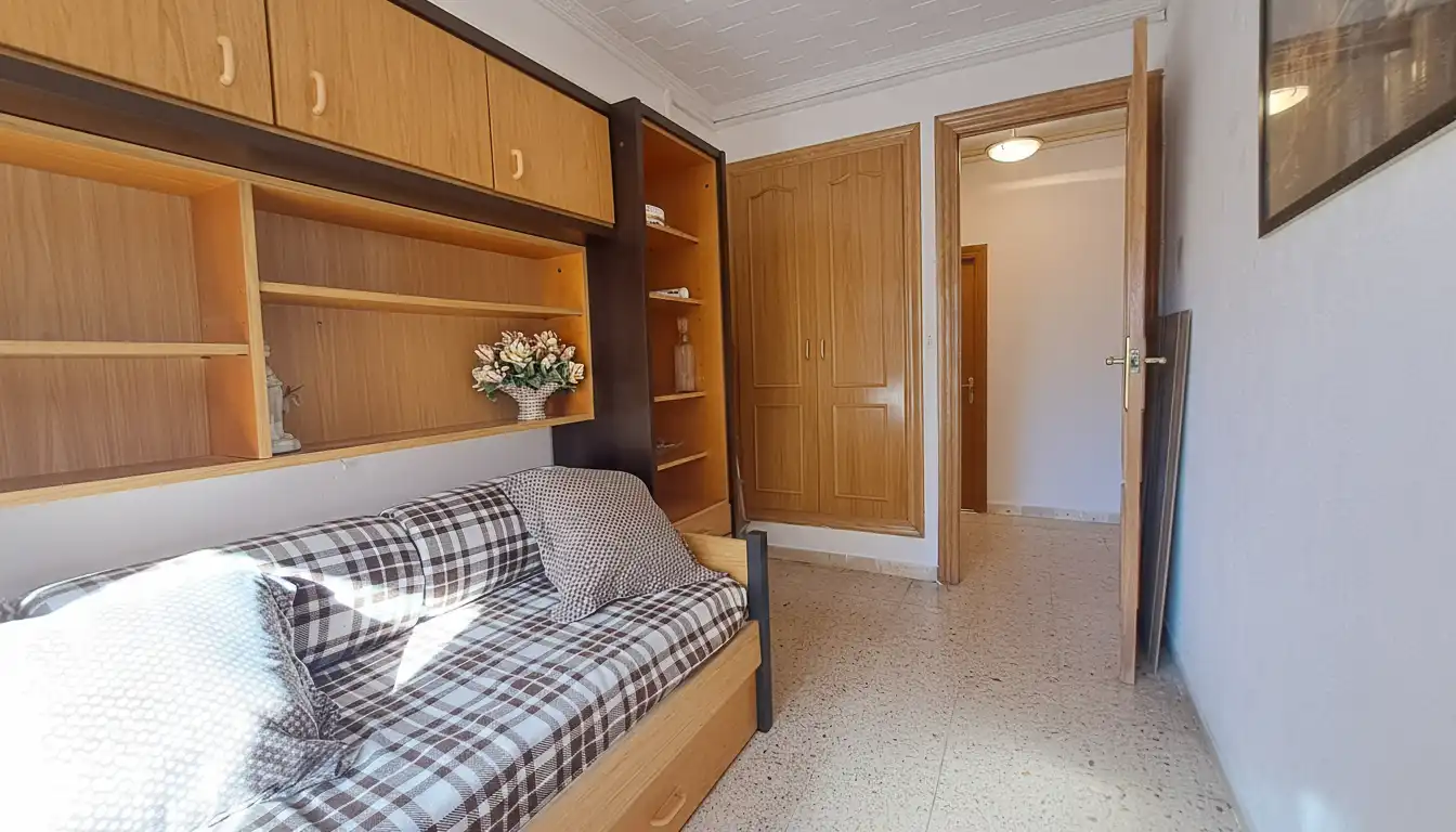 Schlafzimmer von Wohnung zum Verkauf in Tarragona mit Klimaanlage und Ofen