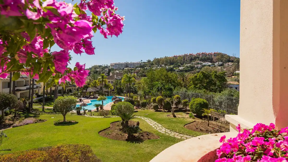 Apartamento con piscina en venta en Nueva Andalucía, imagen 7