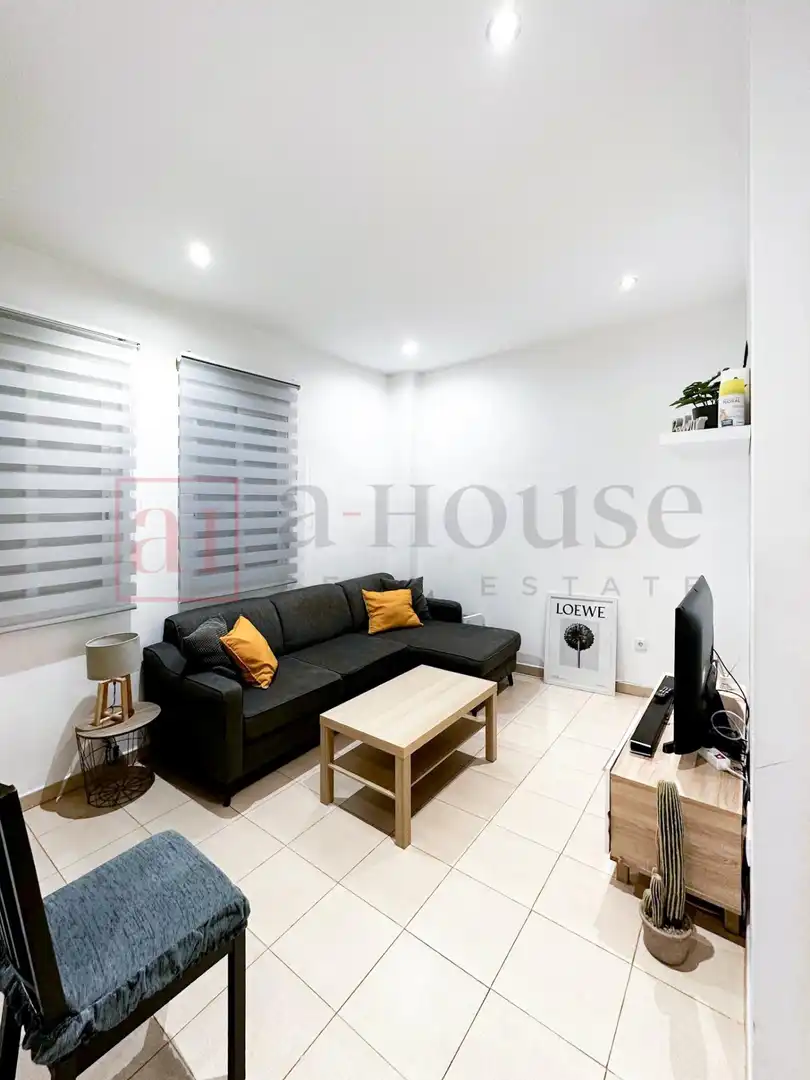 Sala de estar de Planta baja en venta en Madrid con Calefacción y Amueblado