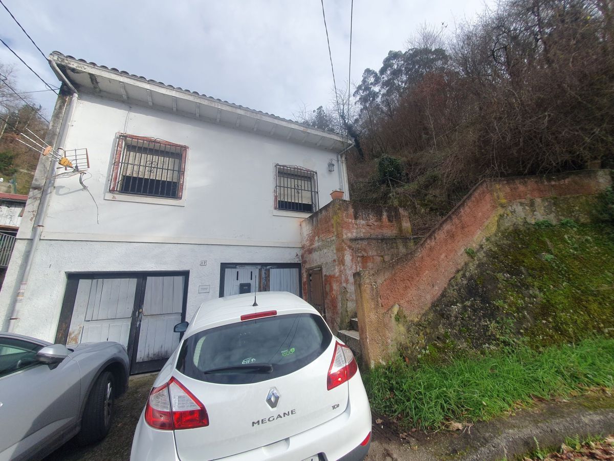 Vista exterior de Casa o xalet en venda en San Martín del Rey Aurelio