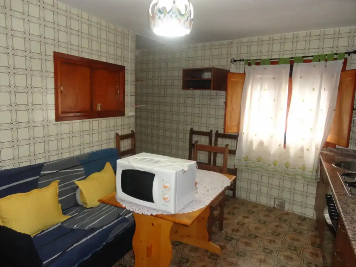 Sala d'estar de Casa adosada en venda en Pinofranqueado amb Aire condicionat, Parquet i Traster