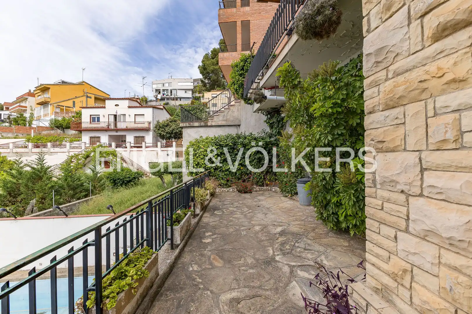 Vista exterior de Casa o chalet en venta en Viladecans con Calefacción, Jardín privado y Balcón